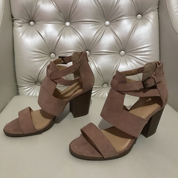 Pink ROEBUCK &CO heels - Picture 2 of 2